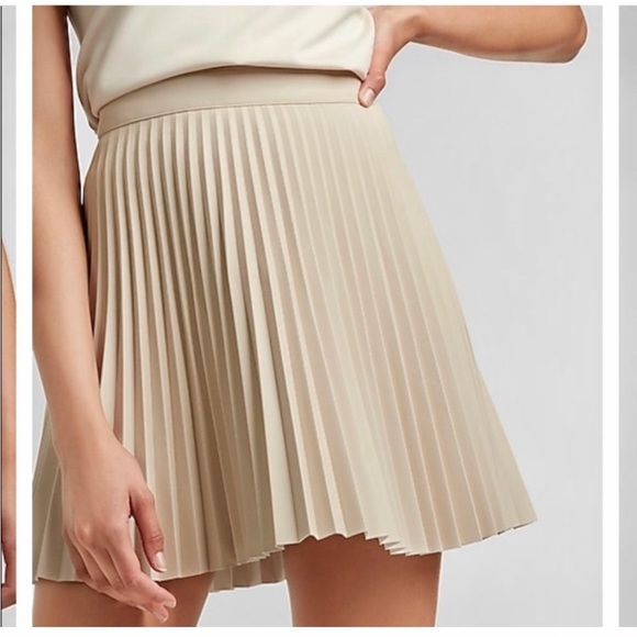NWOT Express cream pleated high waisted faux leather mini skirt - Picture 9 of 11